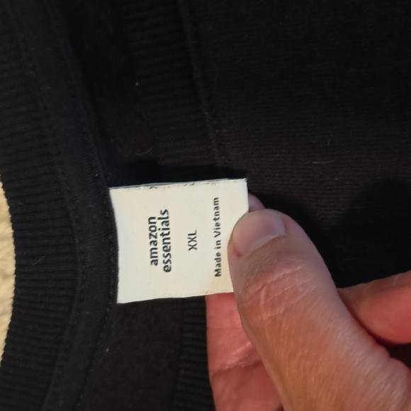 Amazon Essentials Black Crewneck Sweatshirt (#5) - Picture 3 of 3